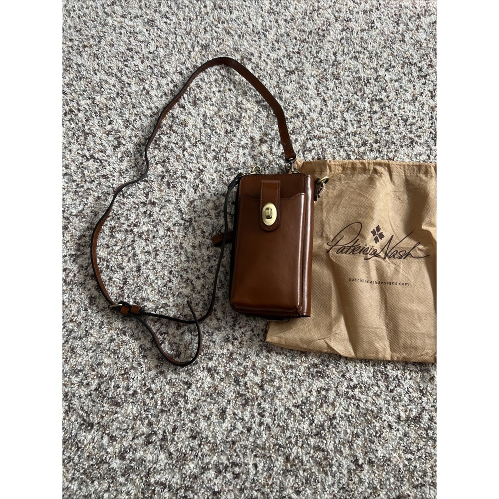 Patricia Nash Heritage Amalia Brown New Wallet/Phone Crossbody And Wrist Straps